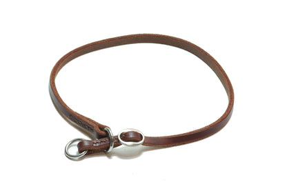 Nahkainen kokokiristävä kaulain stopparilla – 8 mm